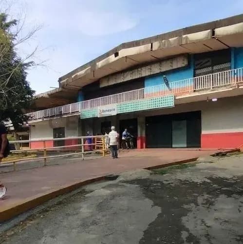 Local Para Deposito Centro Comercial Trapichito Guarenas