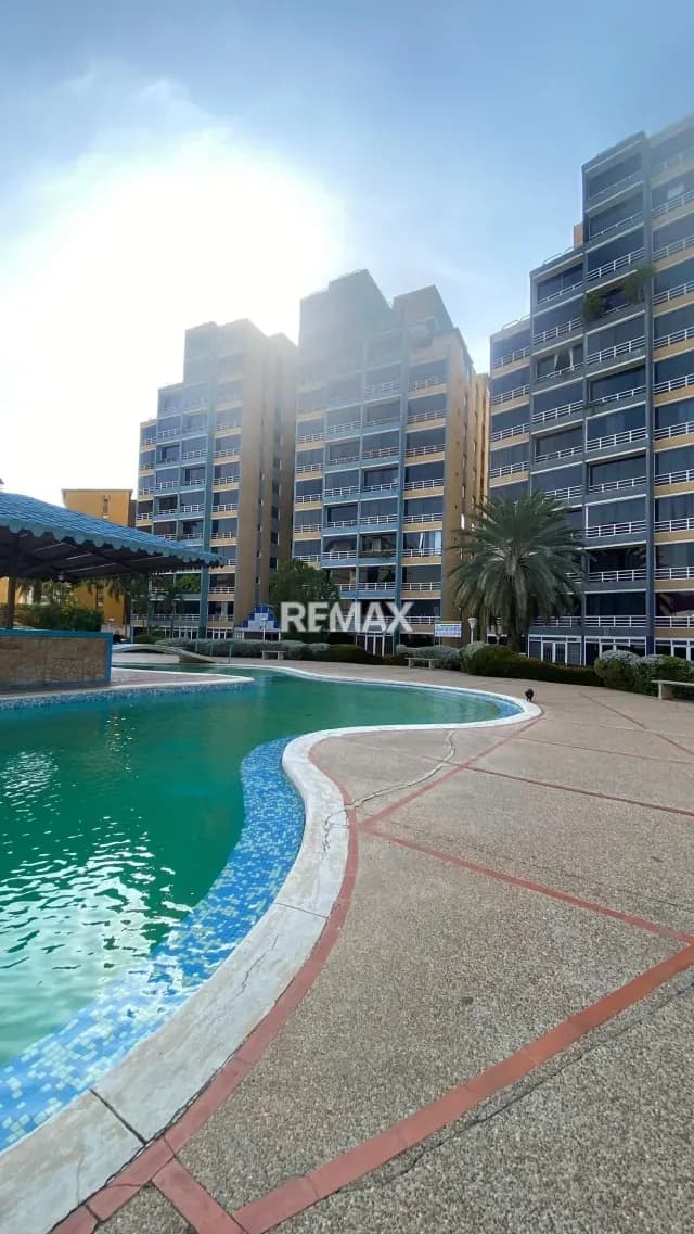 Se Alquila amplio y comodo apartamento en el CR Agua Villa Sector Pascal, Barcelona, Lecheria