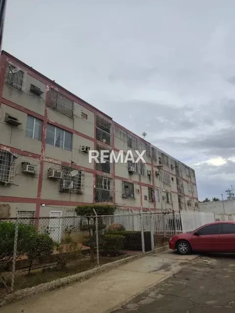 APARTAMENTO EN LOS BLOQUES DE ZAPARA