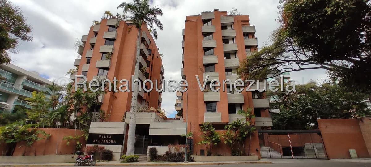 Apartamento (1 Nivel) en Alquiler en Campo Alegre, Distrito Metropolitano