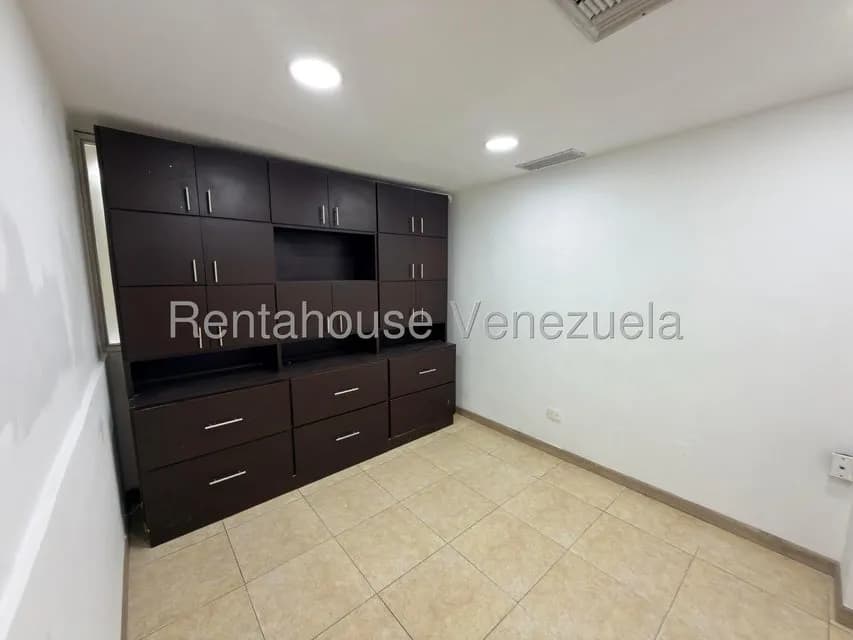 Local Comercial en alquiler - $2k