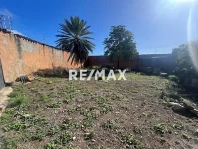 TERRENO EN URB CERRADA, EN SECTOR CONEJERO EN EL VALLE - ISLA DE MARGARITA