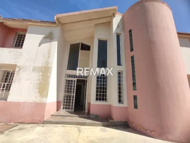 Edificio en Venta, Cujicana