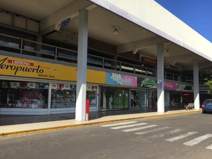 Comercial (Local Comercial) en Venta en Avenida Delicias Norte, Zulia