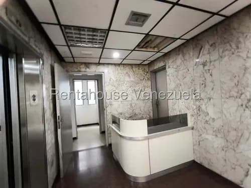 L.p. Oficina En Alquiler Ubicado En La Urbina