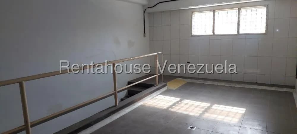 Comercial (Local Comercial) en Alquiler en Quinta Crespo, Distrito Metropolitano