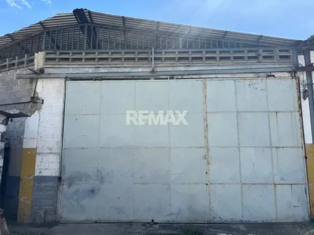 Venta de Galpón Industrial ubicado en la carretera vieja de Guarenas