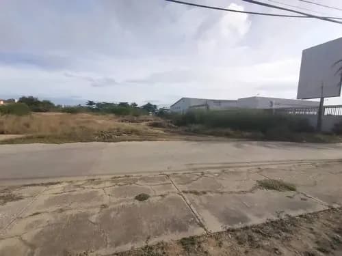 Terreno En Av. Circunvalacion Norte, Al Lado De Mercal, Porlamar Ic-00190