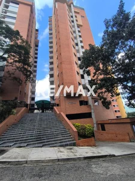 En Alquiler moderno apartamento en Resd Monticello en la Urb. El Bosque , Valencia , Carabobo