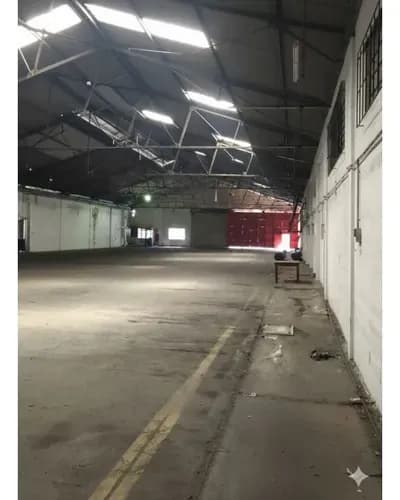 Galpón Industrial Catia. 2.800 M2. 1.200 Kw Potencia | Altura 10m