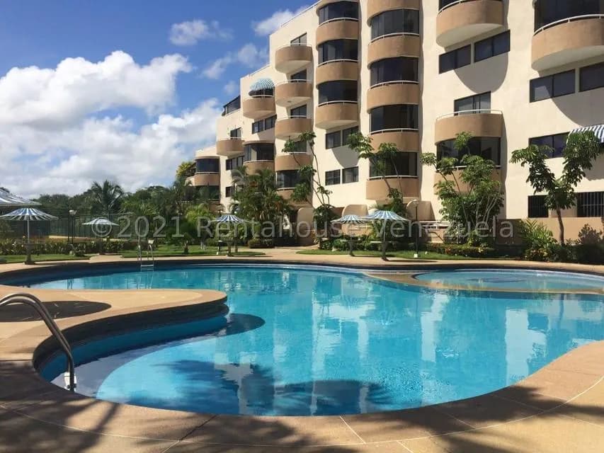 Apartamento (Multiples Niveles) en Venta en Agua Sal, Miranda