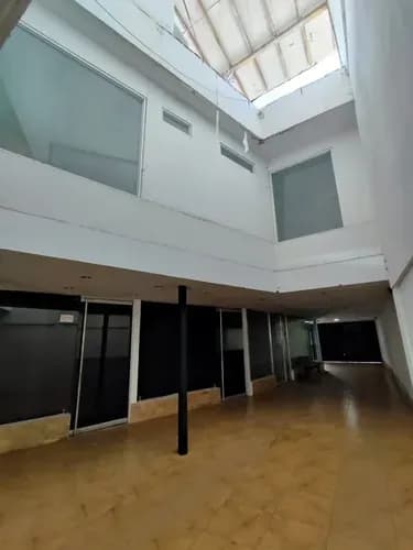 Xv, Venta De Edificio En Barrio Obrero, Calle 9*