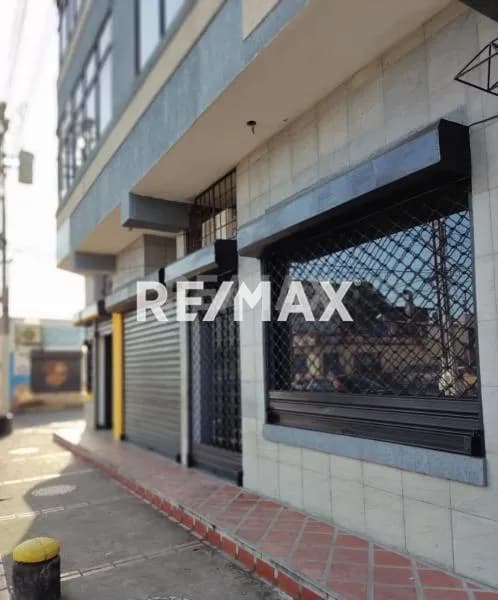 Se Alquila Local Comercial Av. Rivas