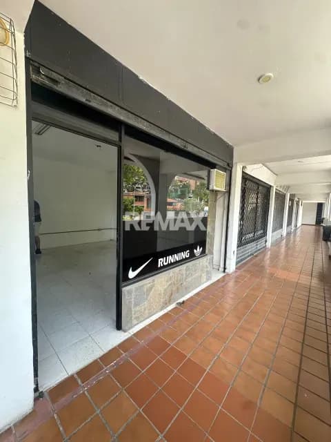 LOCAL EN VENTA EN EL PARRAL, C.C EL PARRAL