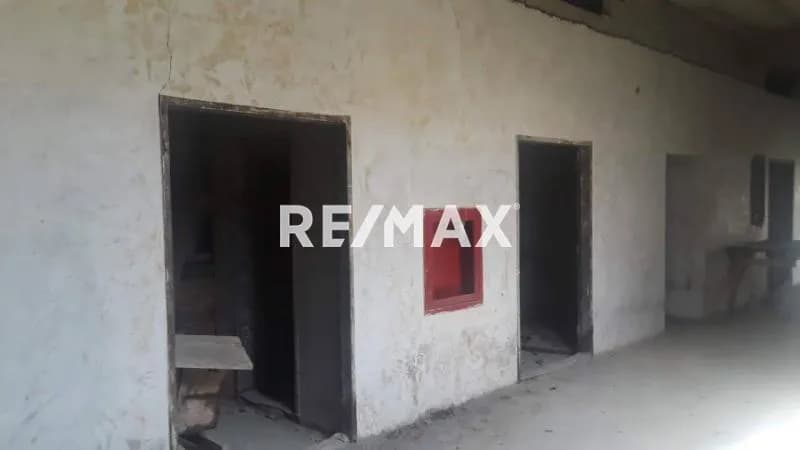 LOCAL COMERCIAL MULTIUSOS EN OBRA GRIS, CON PROYECTO APROBADO PUERTO CABELLO