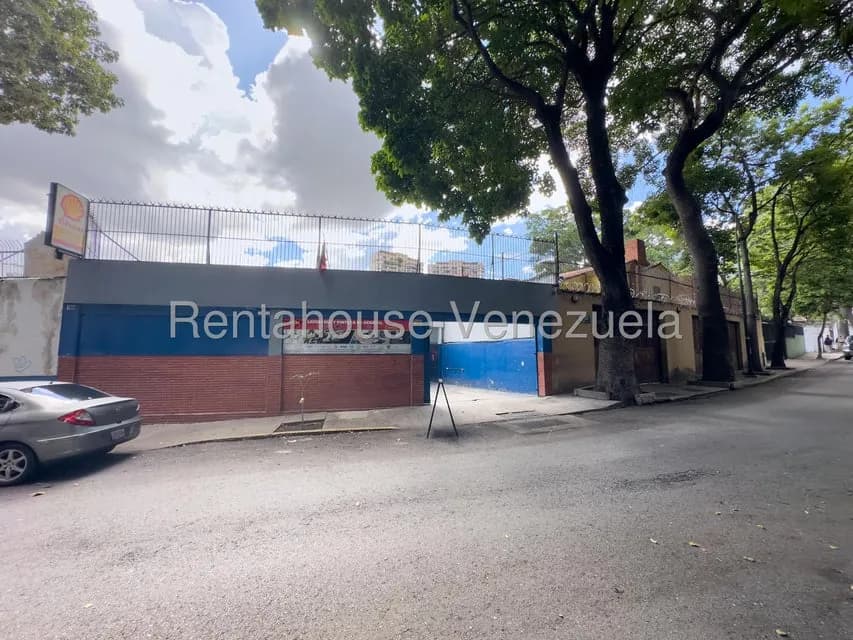Comercial (Local Comercial) en Alquiler en El Bosque, Distrito Metropolitano