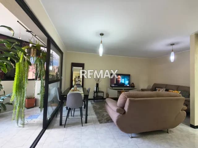 Venta de Apartamento en la Urbina