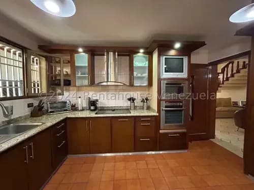 Majestuosa Casa En El Pedregal: Cocina Moderna, Terraza, Bar, Jardín Con Parrillera Y Tanque 30.000l @eloisabermudez.rah