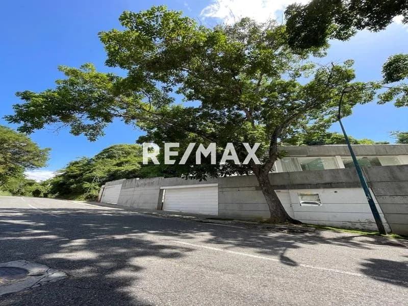CASA COMERCIAL EN VENTA - URB. CHUAO