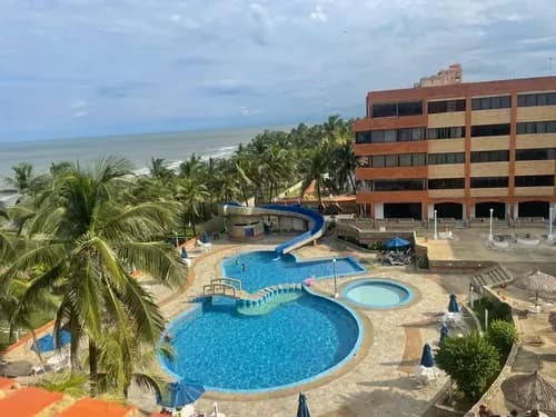En Alquiler Apartamento En Tucacas Res Los Roques 3 Habitaciones 2 Baños 1 Puesto De Estacionamiento Cocina Equipada Aire En Todos Los Ambientes Amoblado Internet Áreas Sociales Piscina Cane