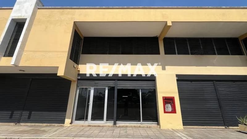 Local #8 en Alquiler en Centro Comercial Los Corrales - Sector La Florida