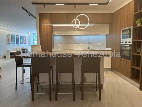 Apartamento De Lujo En Alquiler En Las Mercedes. 26-20486