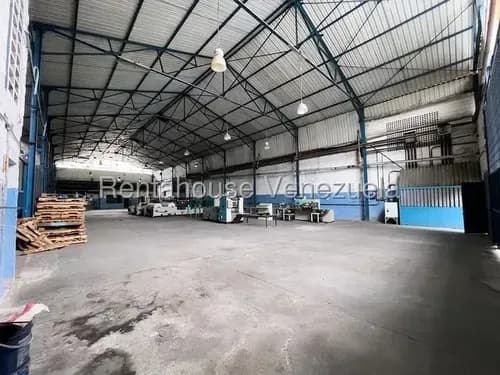 Excelente Galpón En Venta En Guarenas, 2.330 Mts. Luis Infante 26-179