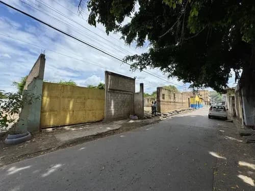 En Venta Parcela De Terreno Con Zonificación Comercial (mars)