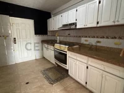 TOWNHOUSE EN LA CALLE 24 SUR - EL TIGRE