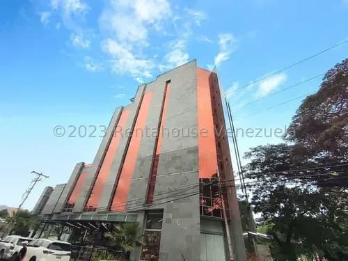 Espectacular Oficina En Venta, Ubicada En La Zona Norte De La Ciudad De Maracay, La Arboleada. 25-15541