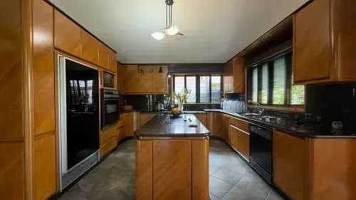 31003 Cmg Venta Hermosa Casa En La Urbanización Guaparo Valencia