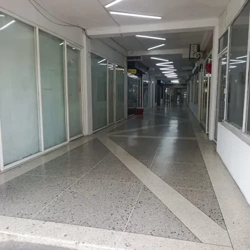 // Maria Elena Oropeza // Vendo Con Excelente Ubicación Asegurando Plusvalía Y Rentabilidad Local Comercial 20 M //en Centro, En Plena Carrera 19 / Barquisimeto /lara#26-16798//