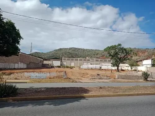 Terreno En La Av Terranova, Porlamar