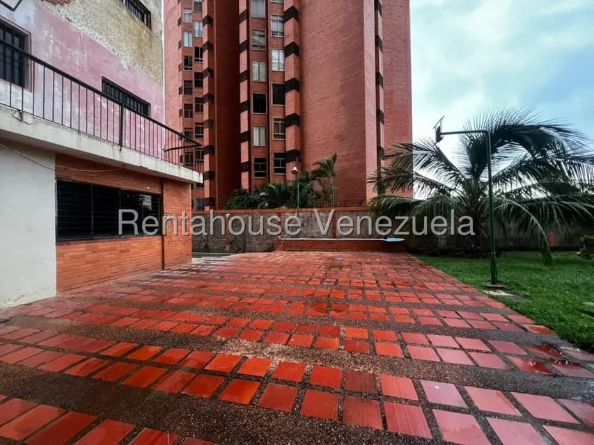 Apartamento (1 Nivel) en Venta en Avenida El Milagro, Zulia