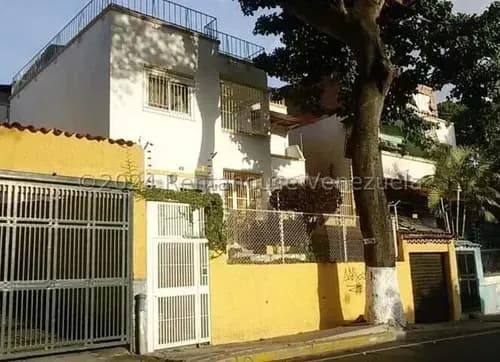 432m2 De Terreno Y 492m2 Construcción. Casa En San Bernardino, Mls#24-4601