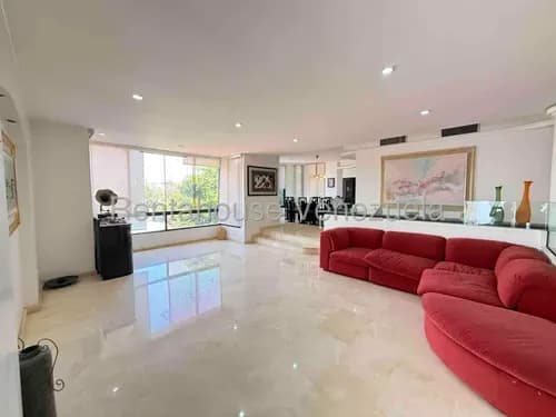 Townhouse En Venta En La Florida 3 Niveles Pisos De Marmol Seguridad