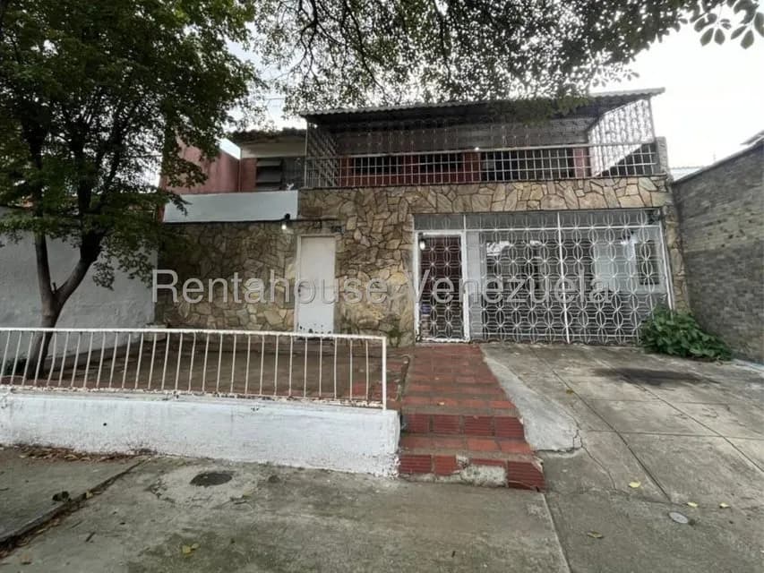 Casa (Duplex) en Venta en Santa Cecilia, Distrito Metropolitano
