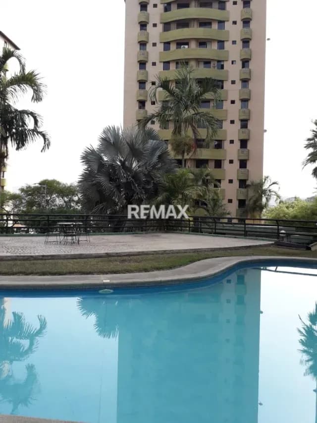 EN VENTA APARTAMENTO EN RES. ALTOS DEL MIRADOR EN GUATAPARO