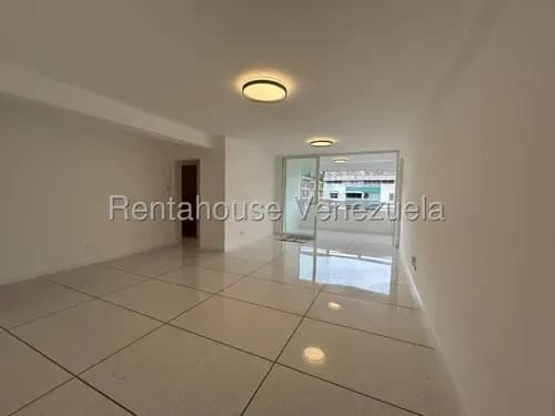 Amplio Apartamento Actualizado, Listo Para Ser El Lienzo De Tu Obra Maestra Inmobiliaria Y El Hogar De Tus Sueños - Cumbres De Curumo - Luis Gomez - Mls #26-21677