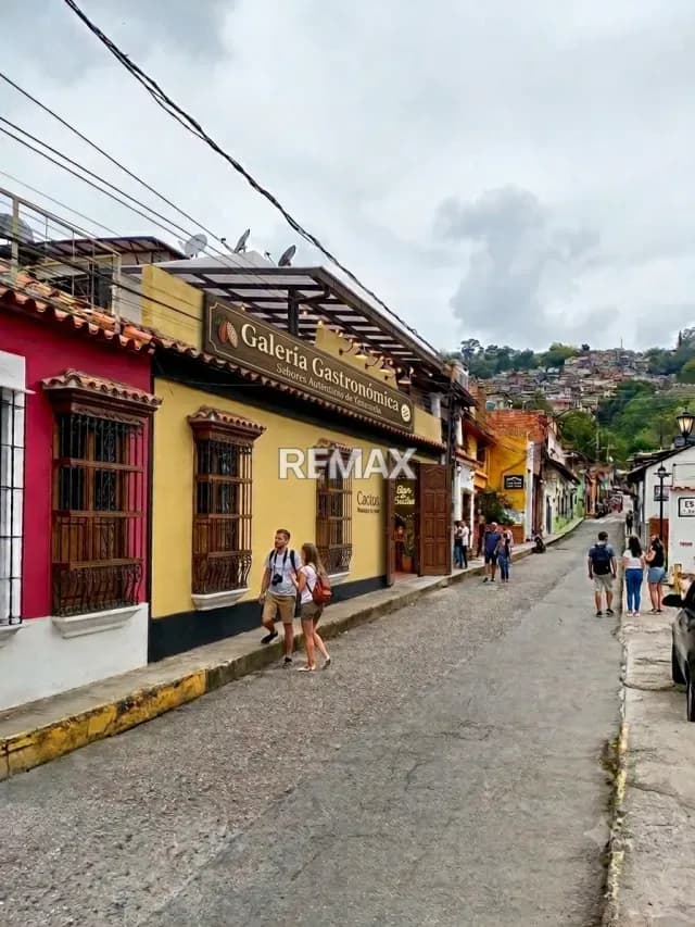 VENTA CASA COMERCIAL EN EL HATILLO