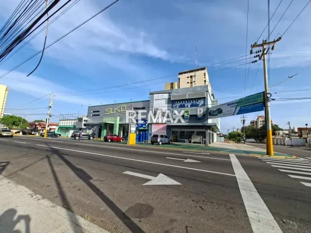En venta imponente Local Comercial Suko av 13 con Dr Portillo