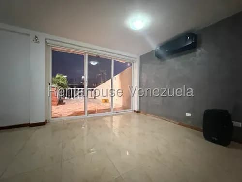 Townhouse En Venta - Higuerote, Puerto Encantado - Scarlet Contreras - Mls 26-16645