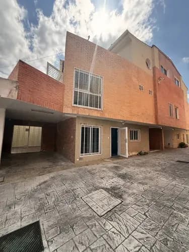 Impecable Townhouse En El Manantial Residencias Posada Del Sol