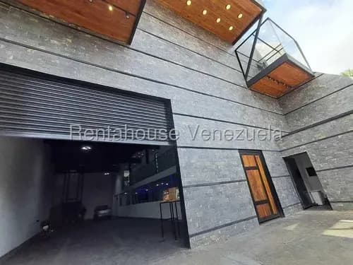 Rosa Espinoza Vende Edificio Empresarial Multiproposito, Con Planta 100% , Av. Michelena C/c Branger 26-1833 May11