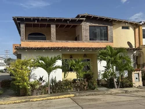 Mml En Venta Amplia Casa, De 2 Niveles En Conj Resd Las Caracaras, San Diego, 110.000$