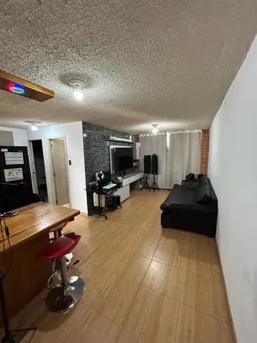Leslie Ofrece A Clientes Ineteresados Apartamento En Resd Tulipan San Diego