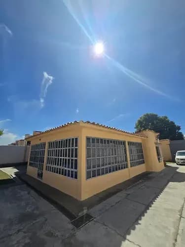 Yosmar Y Fernando Venden Casa En Sabana Del Medio, Via La Cumaca