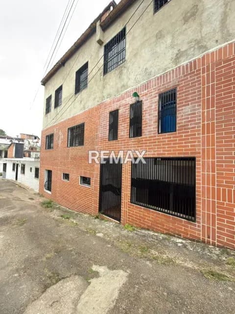 Apartamento Tipo Estudio en alquiler, ubicado en Cueva del Oso. Apartamento # 1