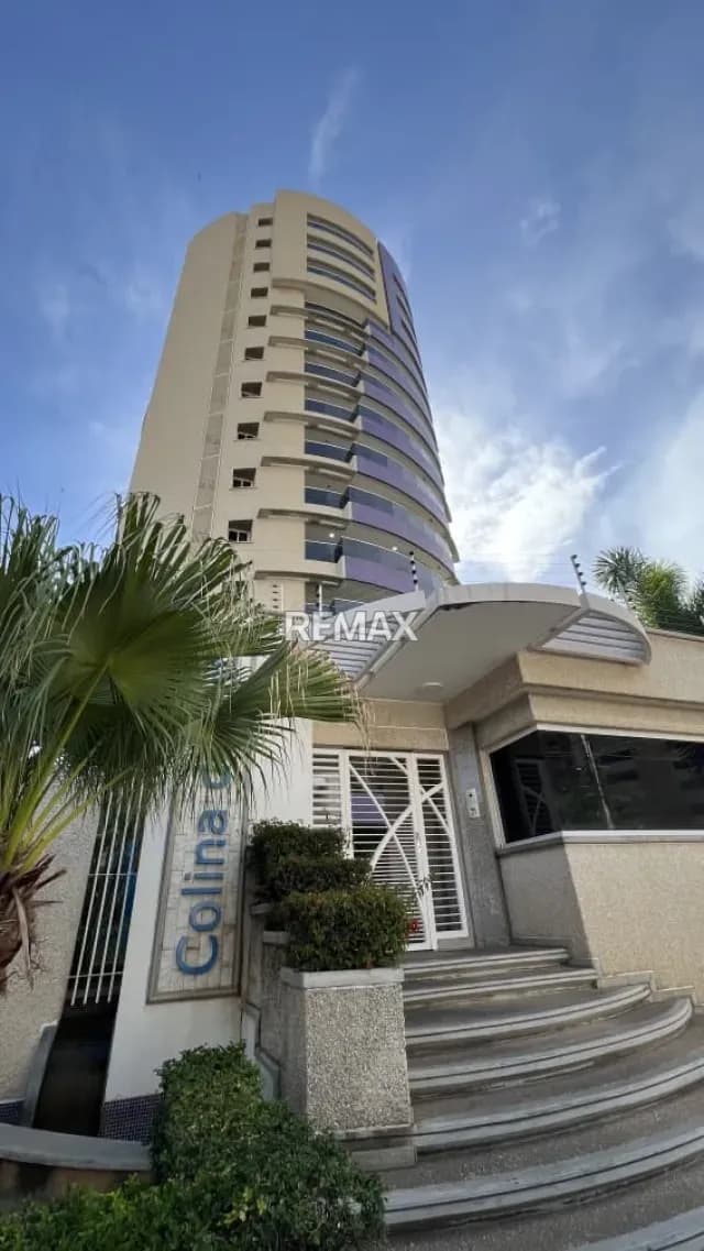 APARTAMENTO AMOBLADO EN COLINAS DEL ESTE BANCO MARA