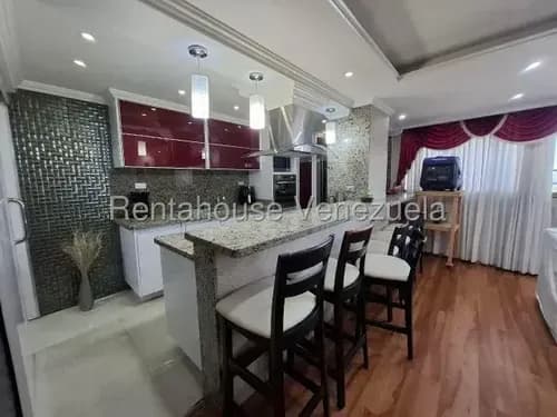 Apartamento En Venta Urb La Barraca Maracay 26-774 Avel